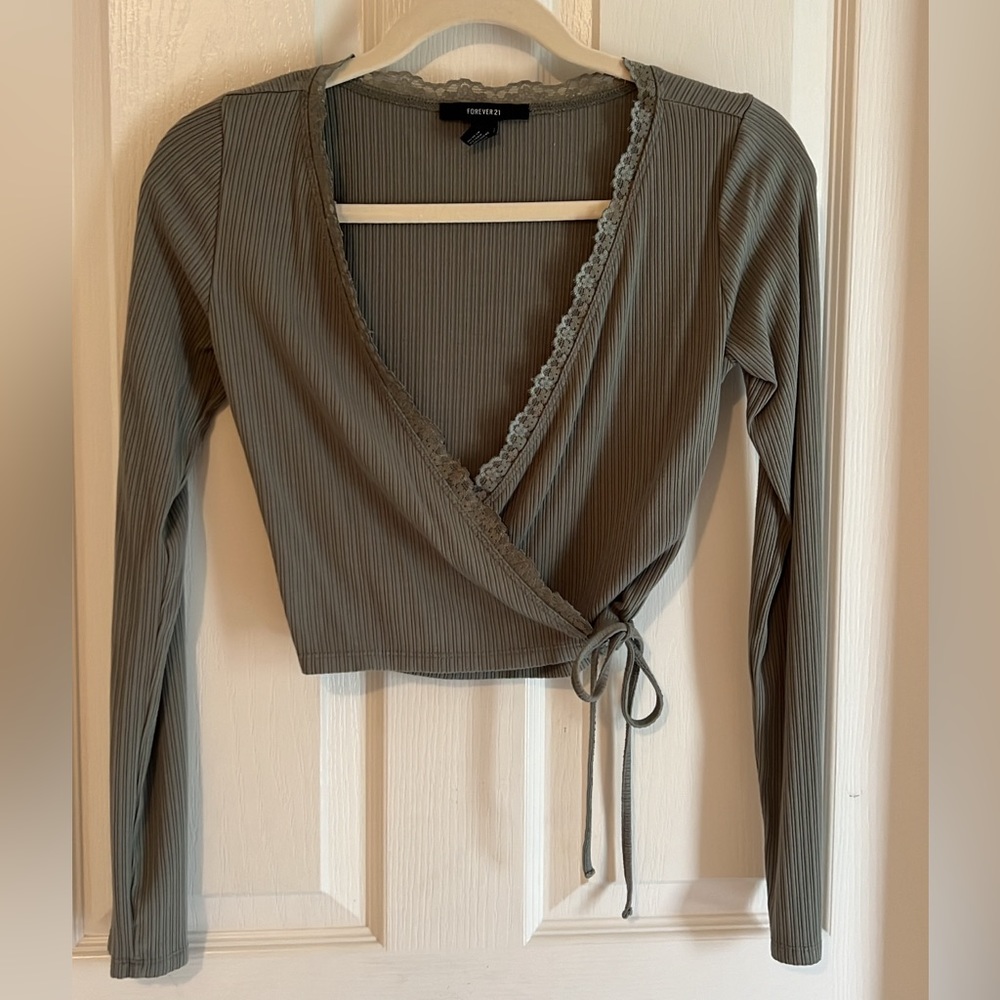 FOREVER21 Green Top